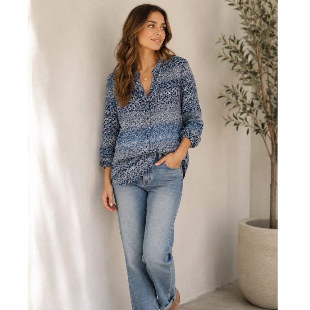 Diane Von Furstenberg Silk Blue Printed Long Sleeve Button Front Blouse Womens 8
